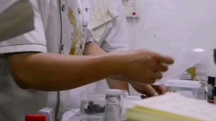 烧鸭卤水都不能用香精色素